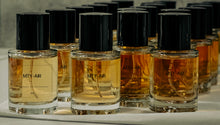 Load image into Gallery viewer, Perfume MTY-AIR "Mille attaques, les vents contrèrent"
